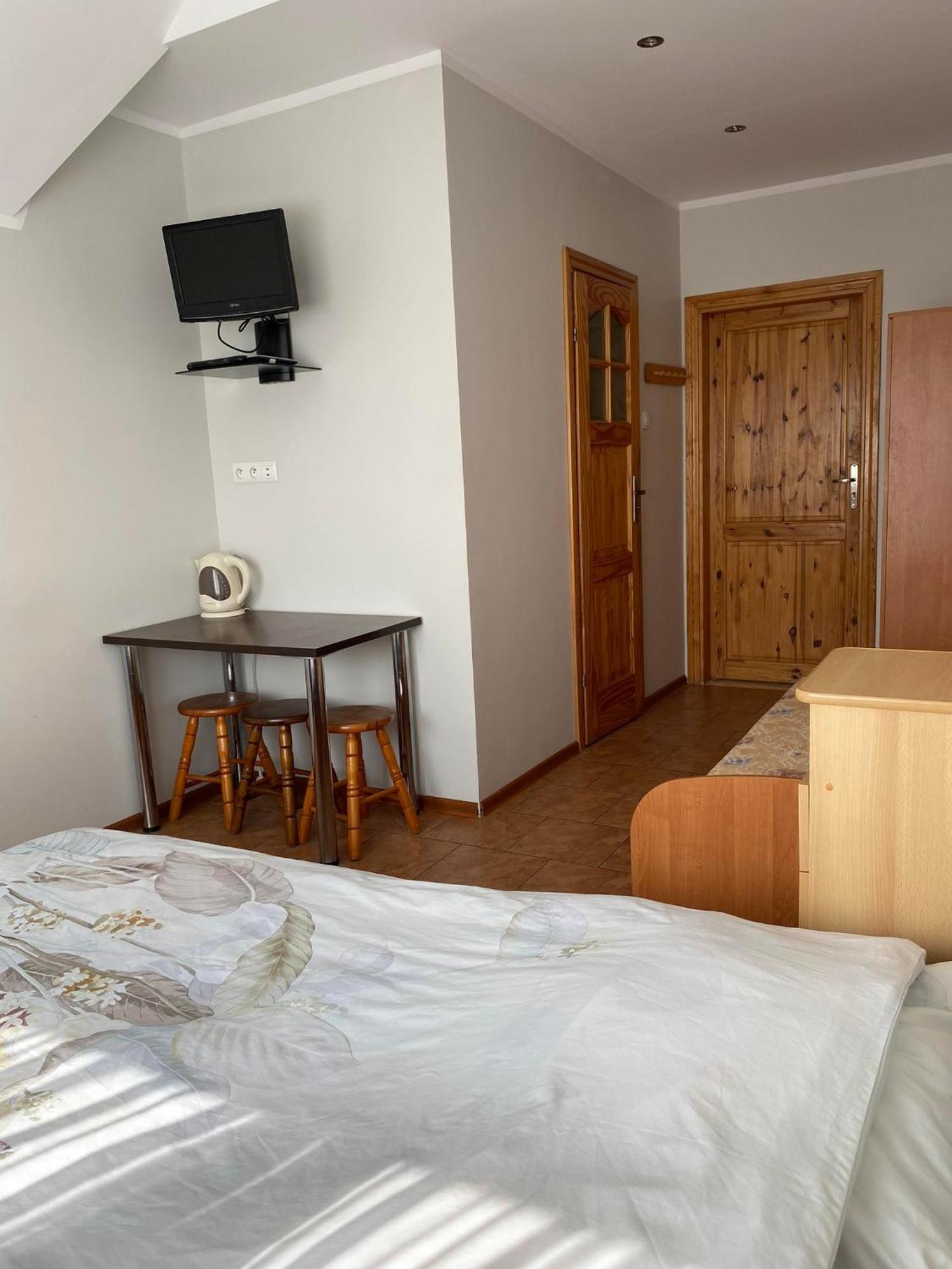 Pokoje Goscinne R10 Rewa Exterior foto